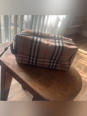 Burberry toiletry bag